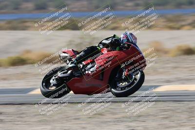 media/Nov-16-2025-Race Pace (Sun) [[8c5fa54630]]/Verified Riders/3-Turn 14 (1045am)/